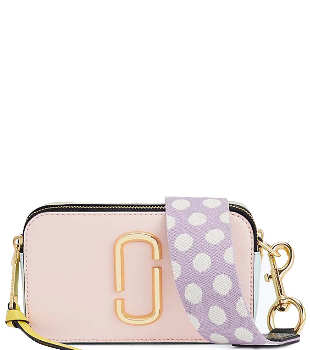  "Marc Jacobs Light Pink Snapshot Small Crossbody Bag for women, featuring a soft light pink hue and a compact design. The bag includes an adjustable strap and the signature logo, making it a stylish and versatile accessory for everyday use.



