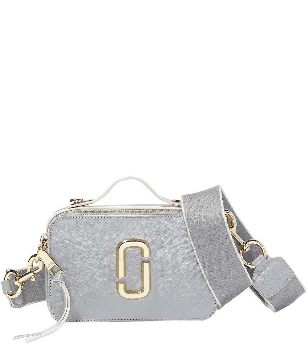  "Marc Jacobs Grey Snapshot Small Crossbody Bag for women, featuring a sleek grey design with a compact silhouette. The bag includes an adjustable strap and the signature logo, making it a stylish and versatile accessory for everyday use.



